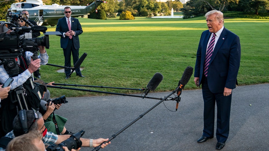 exclusive:-inside-trump’s-private-schedule-as-media-fixates-on-his-health